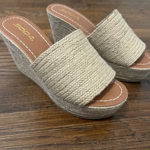 Wedge sandals